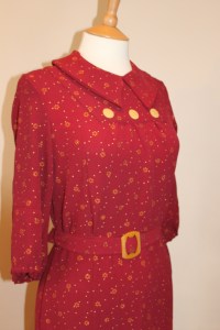 1930s afternoon dress in vintage rayon